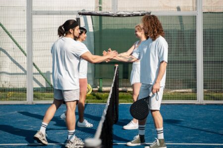 Séminaire padel : organiser un événement d’entreprise fédérateur et efficace